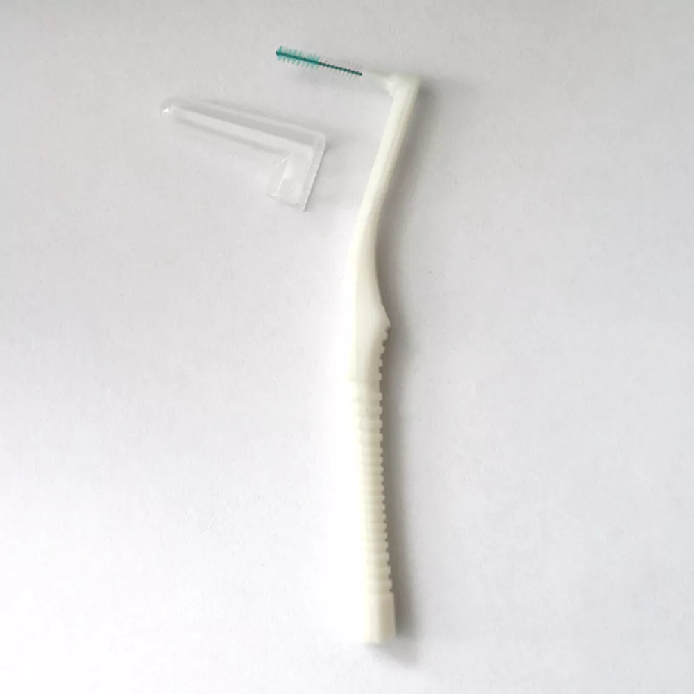 Periuta interdentara pentru aparat dentar
